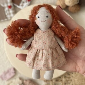 Baba - vörös göndör hajú