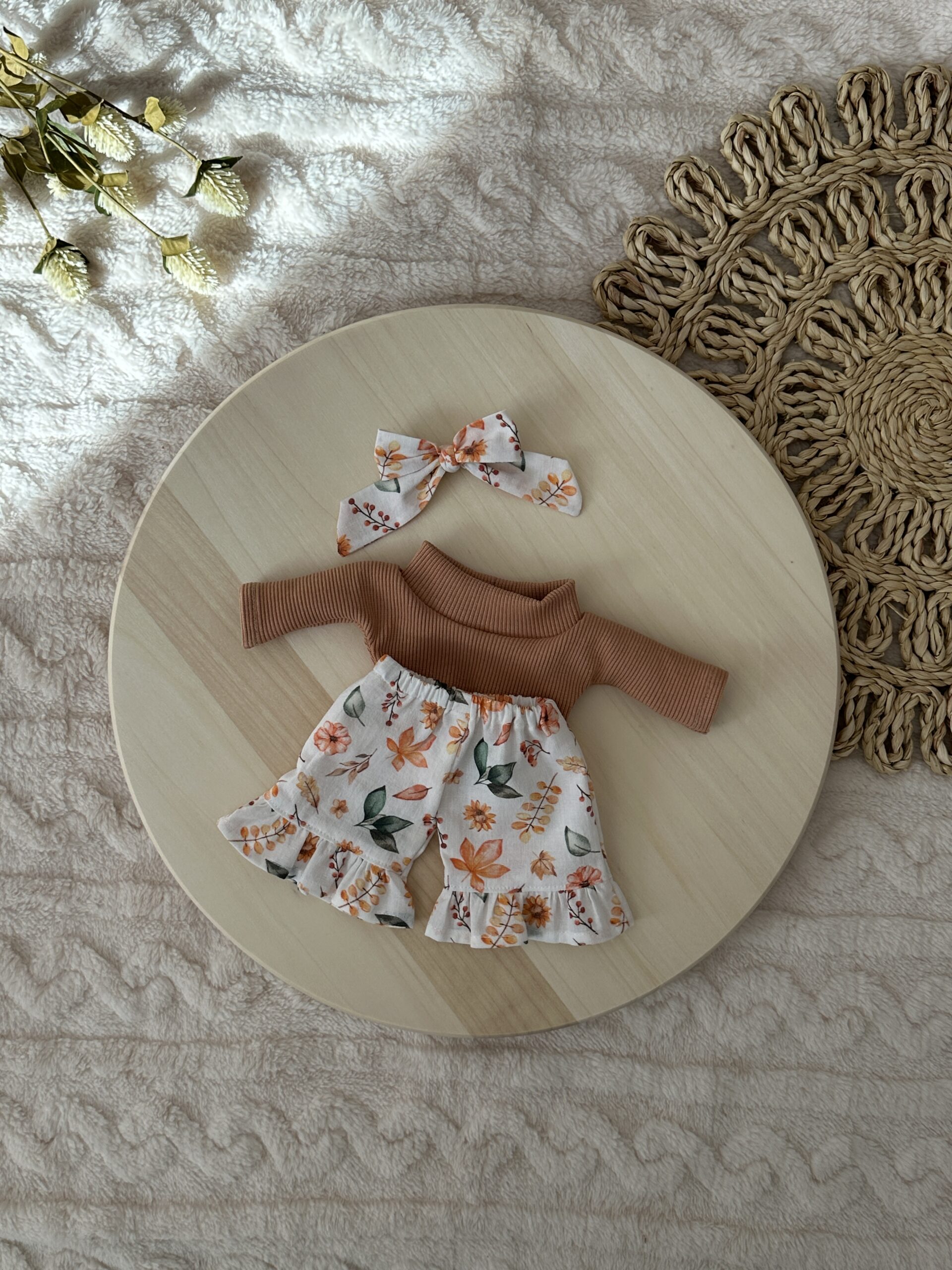 Fodros rövidnadrágos szett