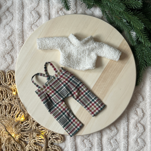 Kantáros nadrág pulcsival